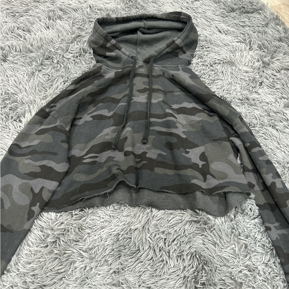 Small Camouflage Cropped Hoodie